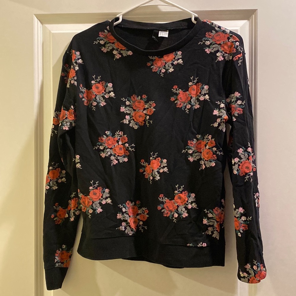 H&M black floral print blouse